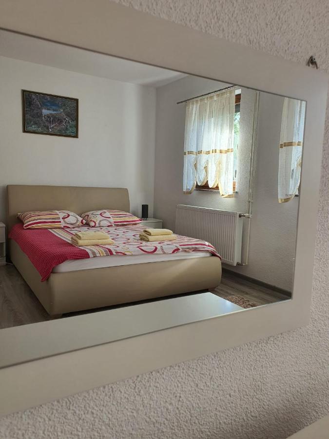 Apartments Sertic 4 Stars Полянак Екстериор снимка