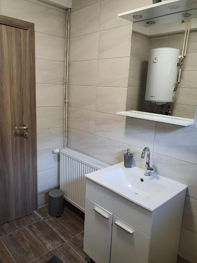 Apartments Sertic 4 Stars Полянак Екстериор снимка